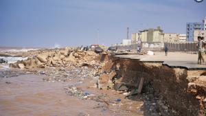 Daños materiales en la ciudad de Derna, en el este de Libia, a causa de las inundaciones provocadas por el paso de la tormenta ’Daniel’.