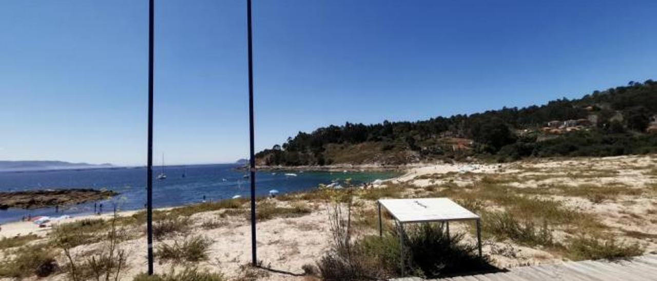 Playa de Liméns, en Cangas. // S. Álvarez