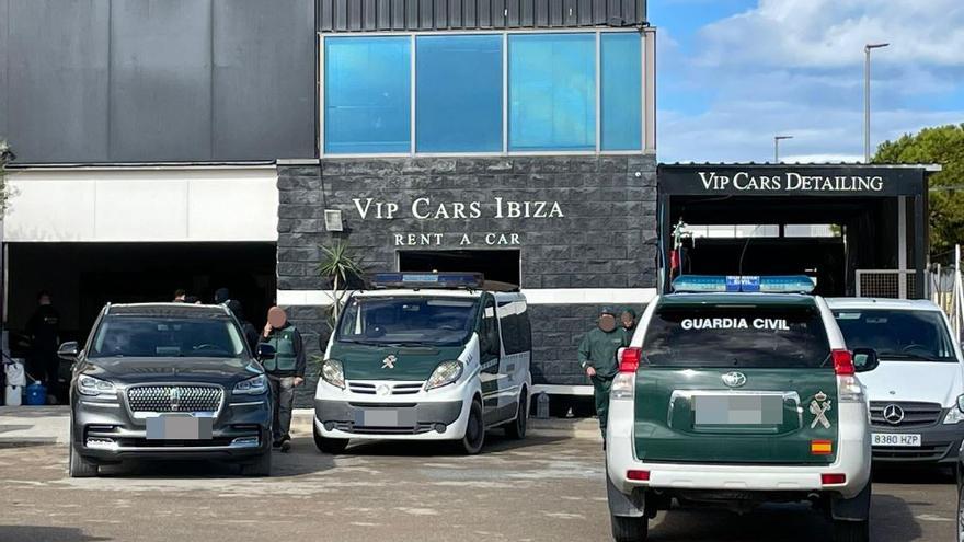 PROBLEMA VIVIENDA ALQUILER IBIZA: «Una guardia civil lloraba porque no  quería dormir en el coche en Ibiza»