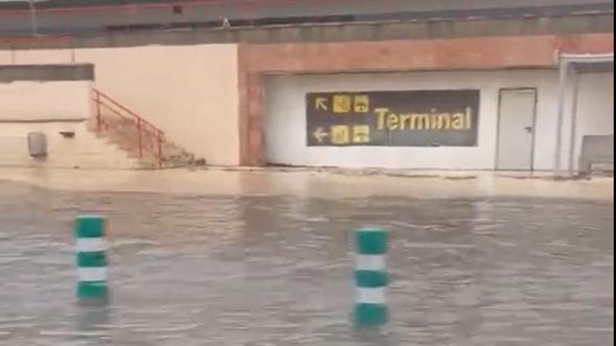 Inundación en el aeropuerto Alicante-Elche