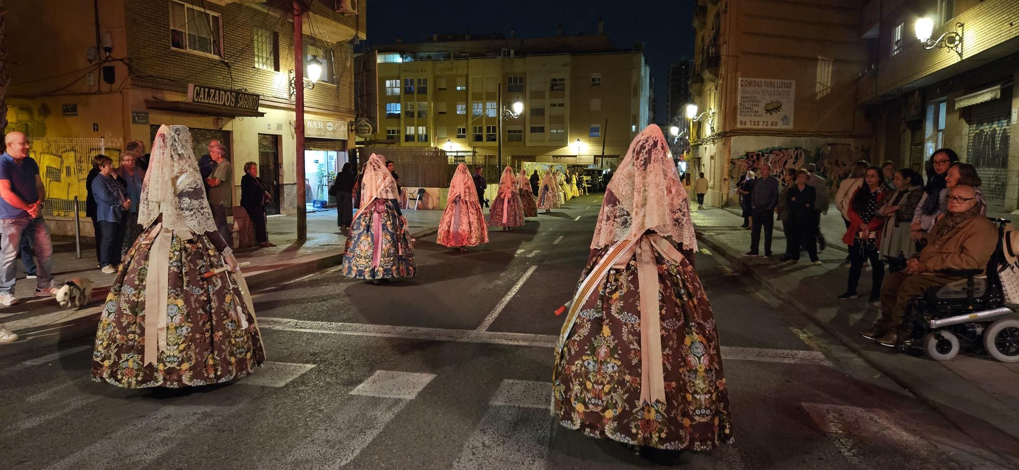 Laura, Paula, las cortes y las fallas de Zaidía acompañan al Cristo de la Fe