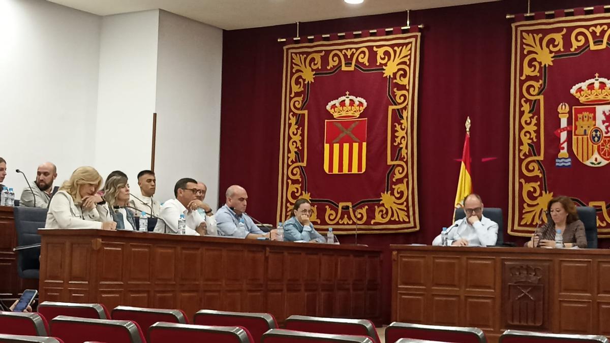 Pleno en Almoradí donde se aprobó la modificación de créditos.