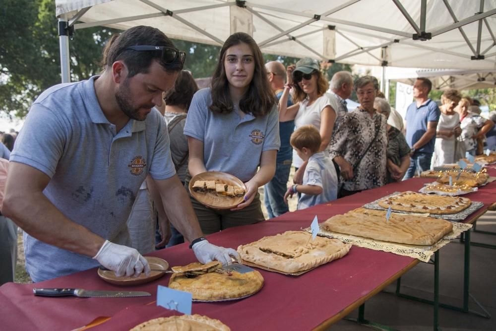 El alcalde de Vigo ofreció su pregón en una fiesta que sumó 8.000 comensales, mientras que las xoubas y el maíz fueron los protagonistas de las 37 propuestas del concurso.