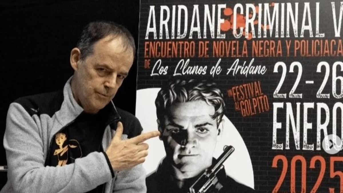 El escritor vasco Jon Arretxe, en el pasado festival Aridane Criminal en la isla de La Palma.