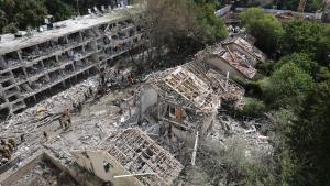 Treinta misiles iraníes impactan contra diferentes zonas de Israel