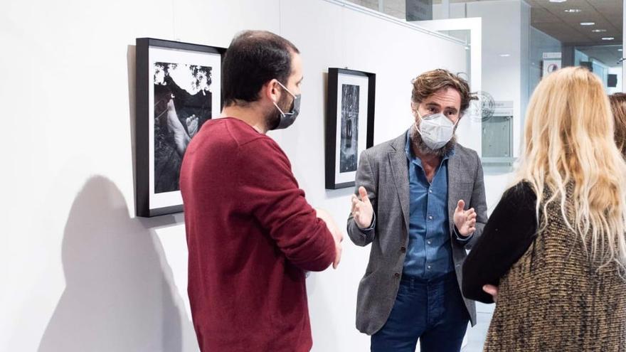 Actividades organizadas y desarrolladas por el Servicio de Cultura de la UMU, entre las que se encuentra la exposición de la artista Rocío Kunst, en la Biblioteca General María Moliner.