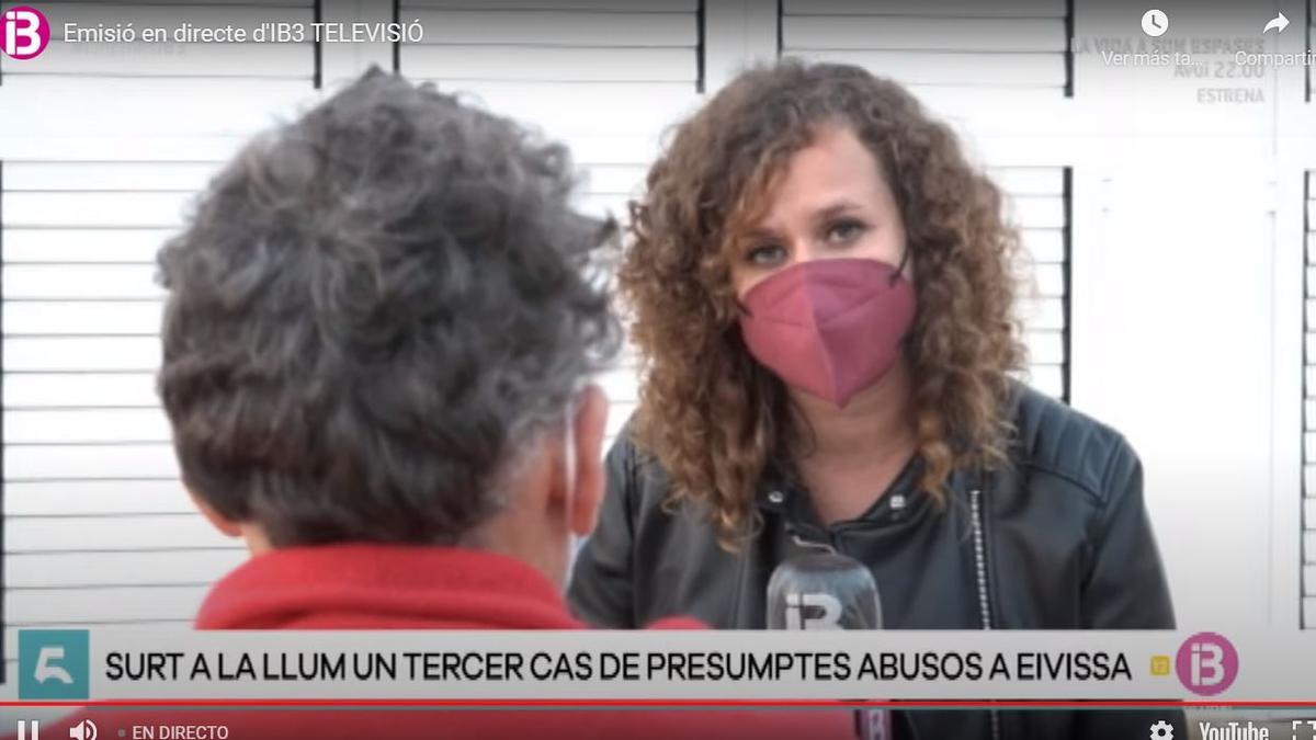 Un momento de la entrevista de la periodista María Roig con el denunciante.