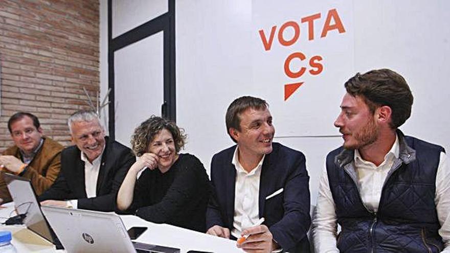 El cap de llista de Cs Héctor Amelló, a la seu del partit, ahir al vespre.