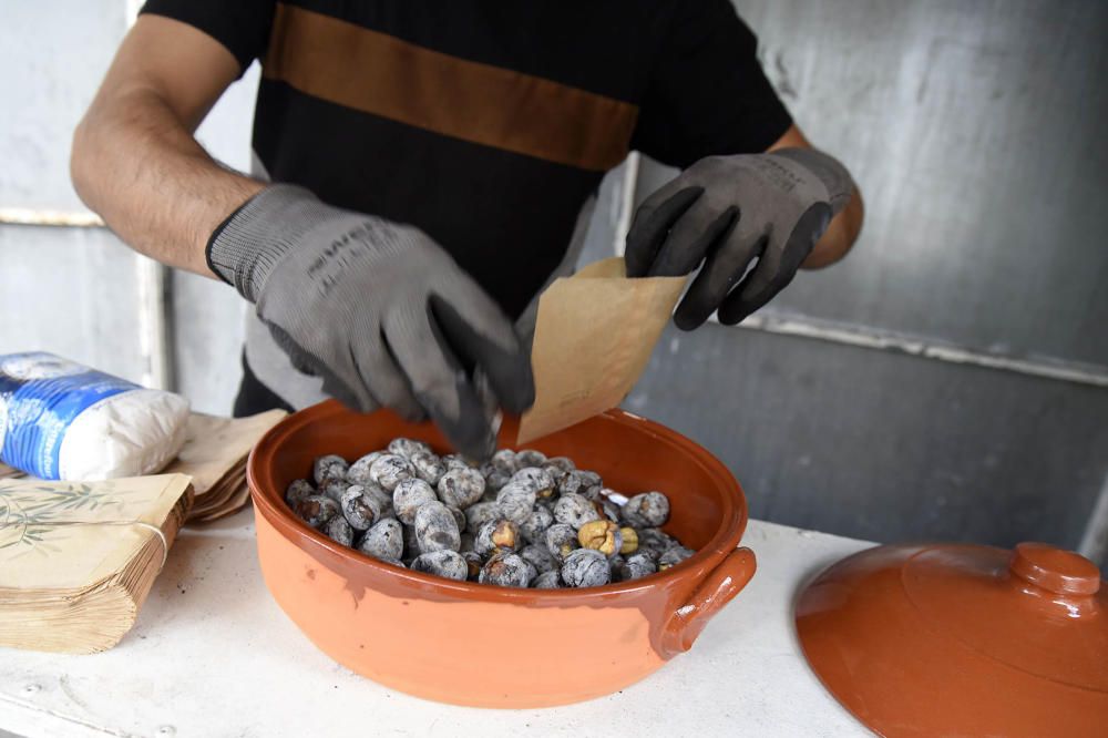 Puestos de castañas en Santa Cruz, otoño 2019