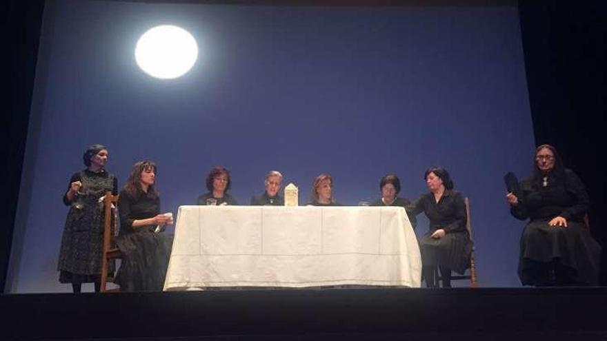 Escena de la representación teatral.