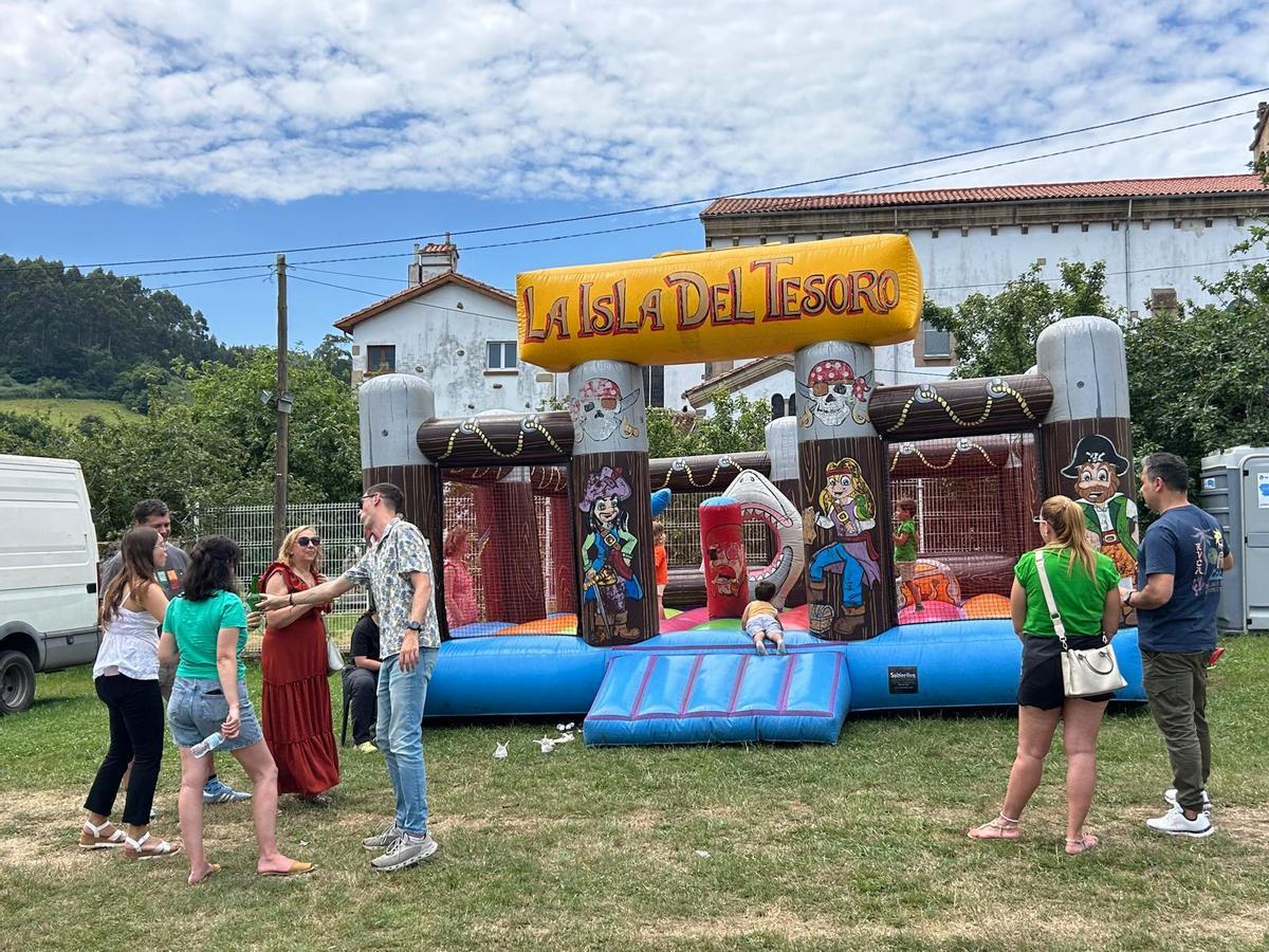 EN IMÁGENES: Parrilladas multitudinarias y chapuzones refrescantes en las fiestas de Pillarno