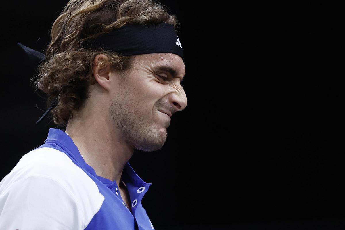 Wawrinka atiza a Tsitsipas y le deja en evidencia