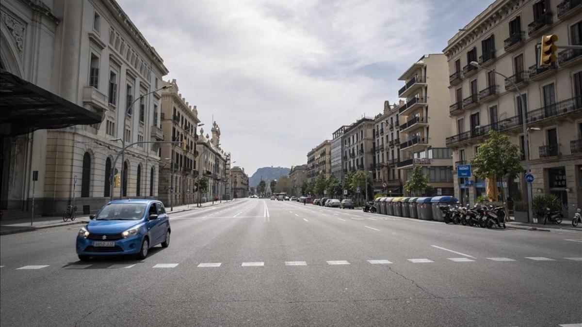 coronavirus. Calle vacía frente a al Estación de França, en Barcelona