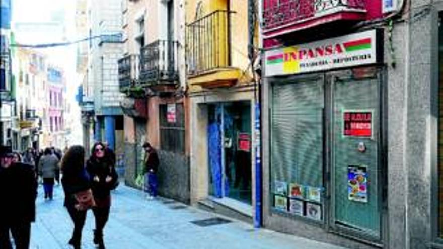 El 25% de los comercios de la calle Talavera de Plasencia están cerrados
