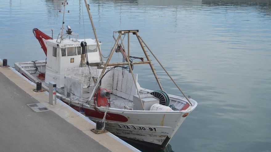 S&#039;enfonsa una teranyina al port l&#039;Escala