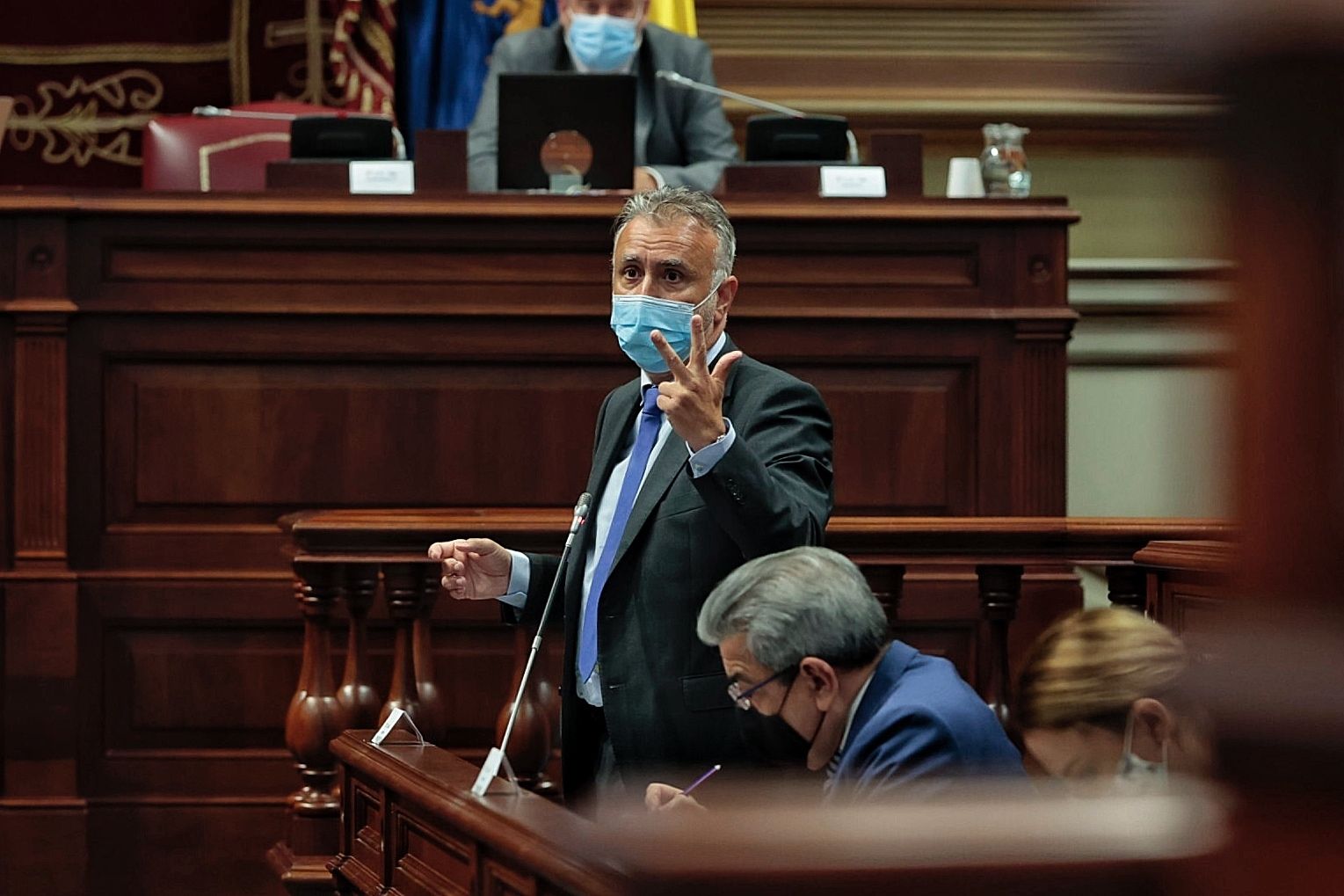 Pleno del parlamento de Canarias