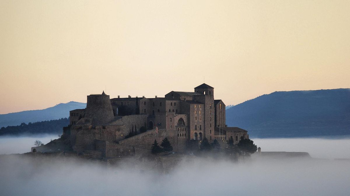 2. Castell