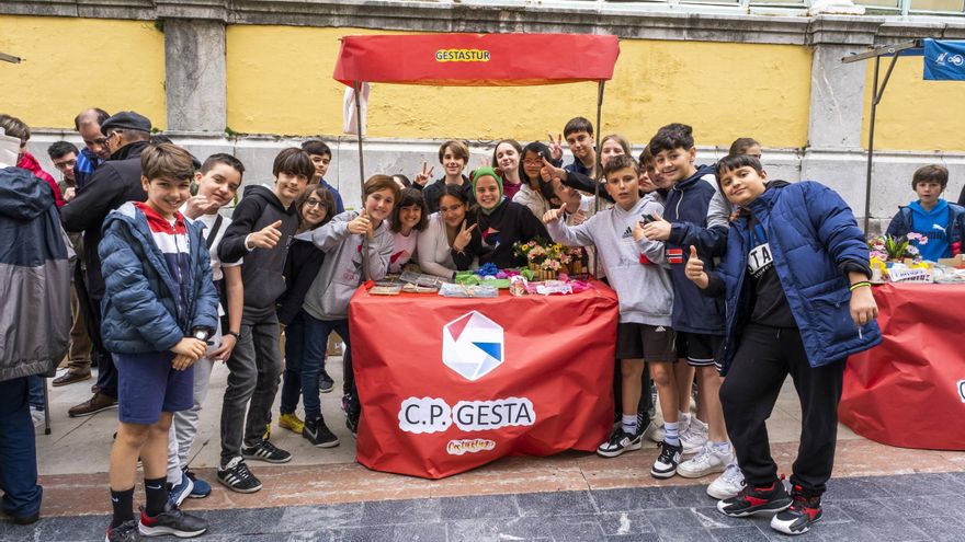 Oviedo siembra empresas en la escuela