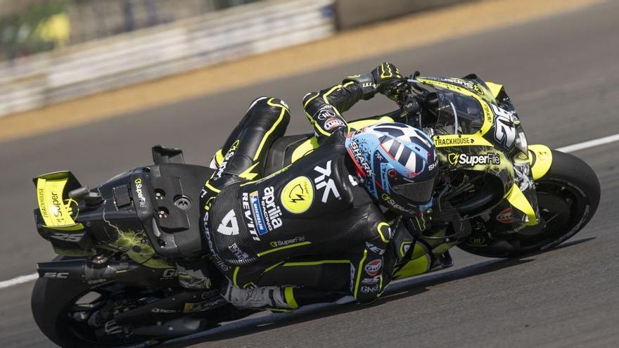 Raúl Fernández se impone con autoridad en Silverstone