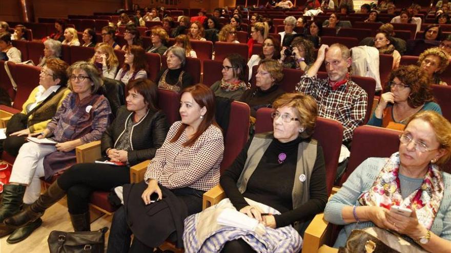 Clausuran el Feminario tras recibir unas 300 asistentes