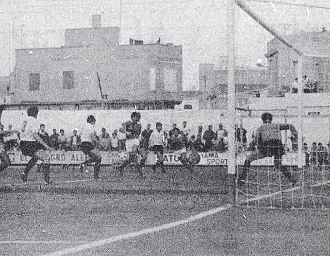 Lance del partido del Burriana ante el Valencia en 1984.