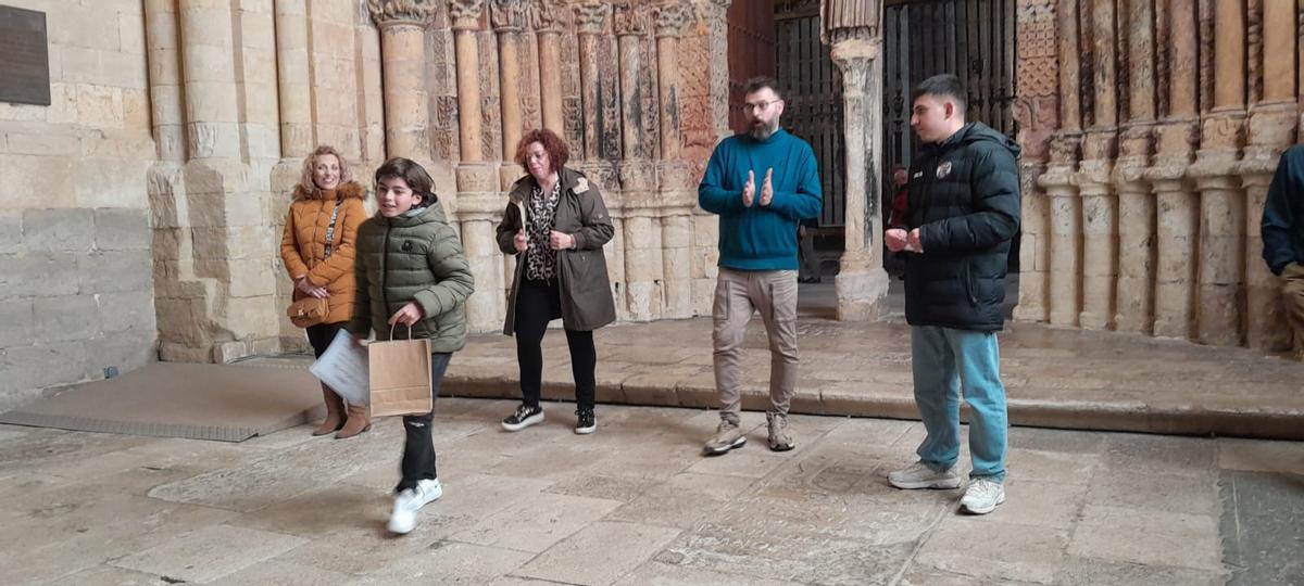 GALERÍA | La Junta Pro-Semana Santa de Toro entrega los premios a los escolares ganadores de su concurso de dibujo GALERÍA | La Junta Pro-Semana Santa de Toro entrega los premios a los escolares ganadores de su concurso de dibujo