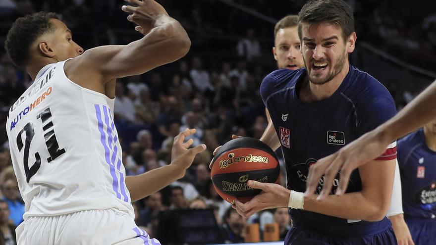 El Real Madrid se impone a Obradoiro al ritmo de Musa