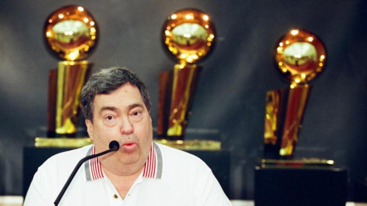 Jerry Krause fue el artífice en los despachos de los éxitos de los Bulls