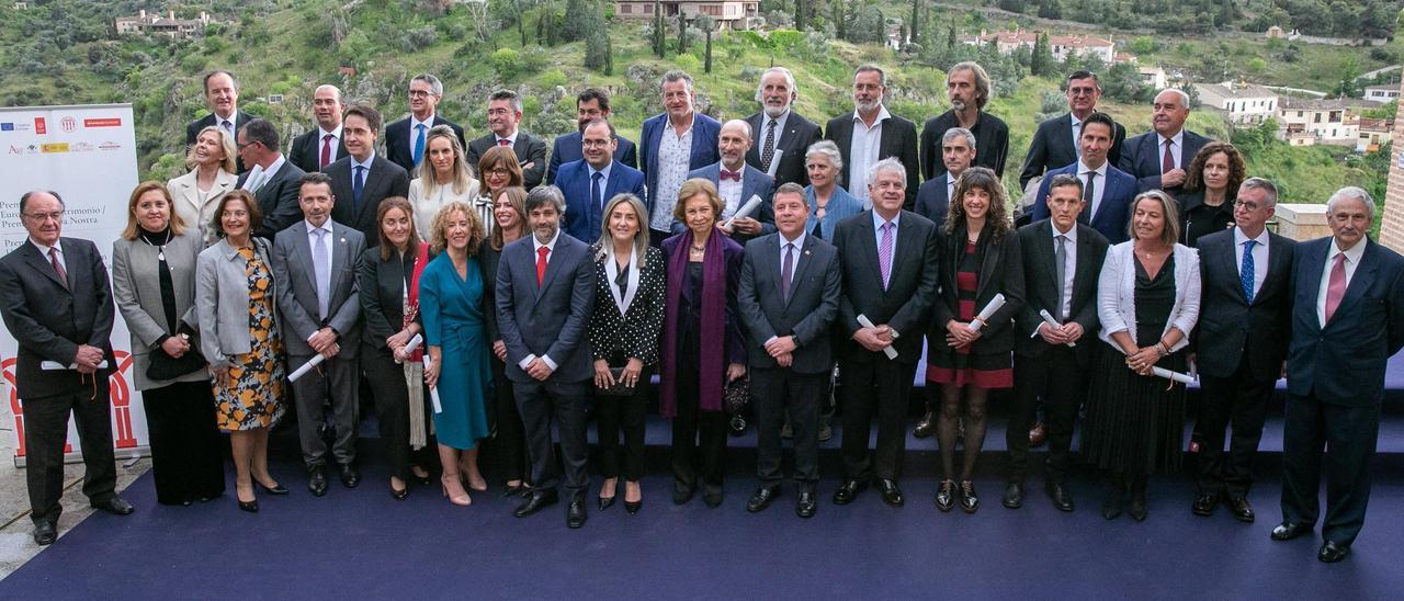 Foto de familia de todos los premiados en el acto de Hispania Nostra.