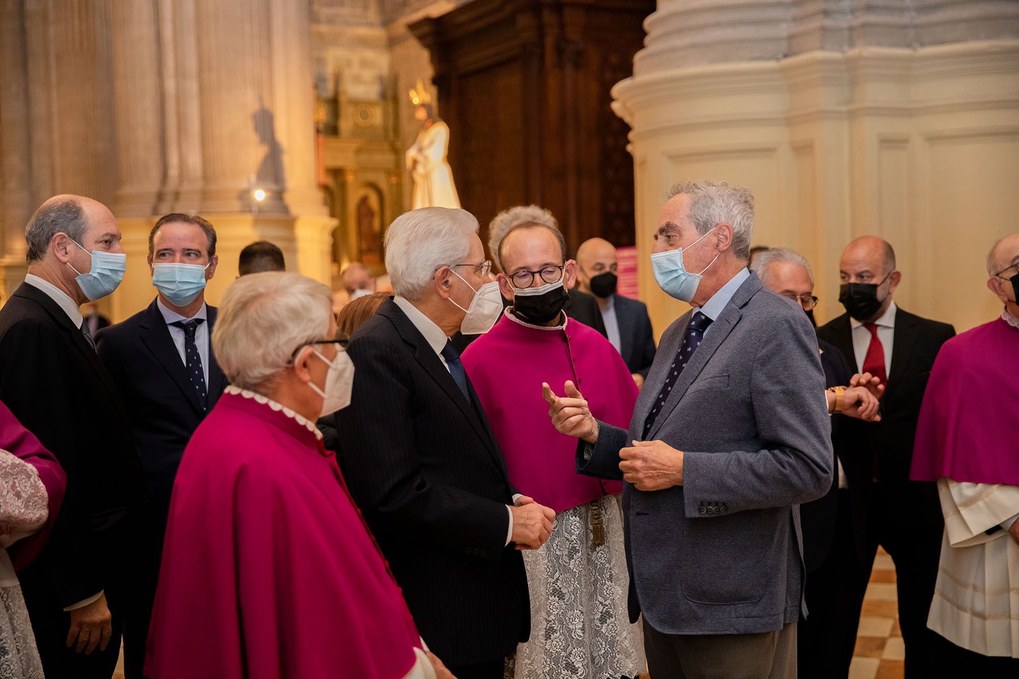 El presidente de Italia, Sergio Mattarella, aprovecha su estancia en Málaga y visita 'El Verbo Encarnado'