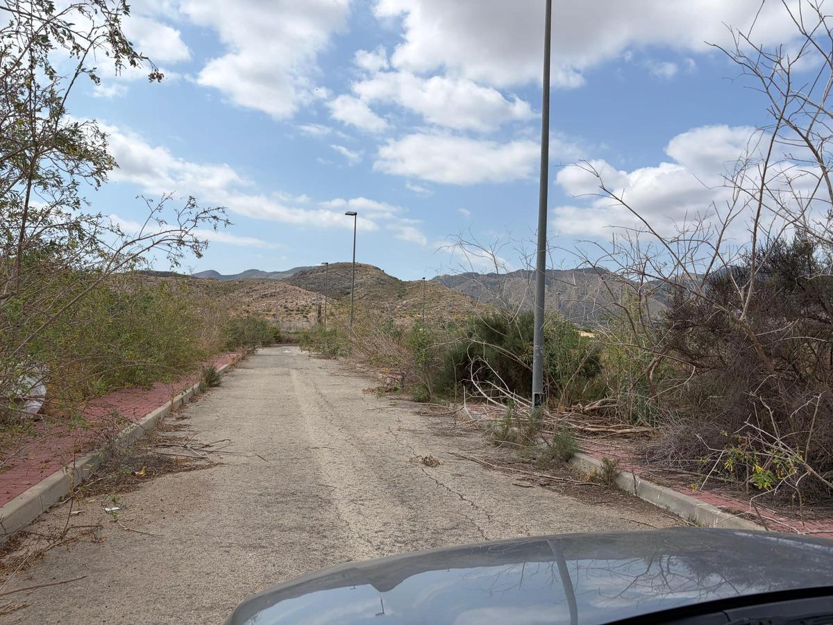Uno de los viales del plan urbanístico en la actualidad