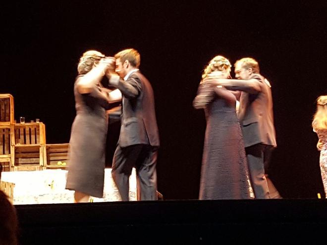 Planes de la semana 12, teatro y ciencia solidarios