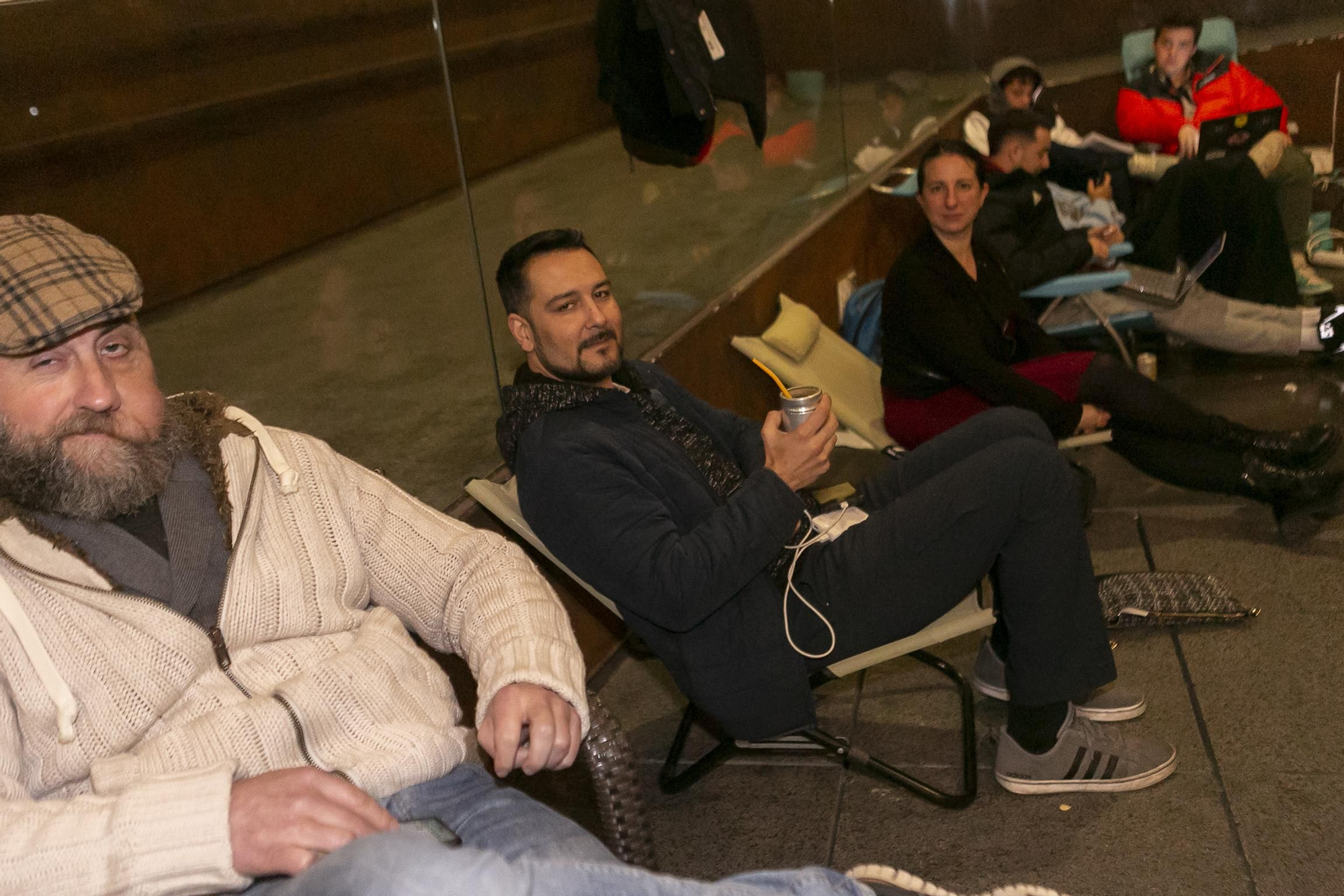 Las primeras colas para la Comida en la Calle de Avilés