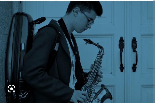 El joven saxofonista Lois Rivera lidera el cuarteto.
