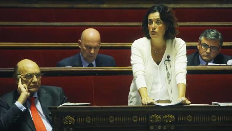 Beatriz Simón (PP), durante un Pleno.