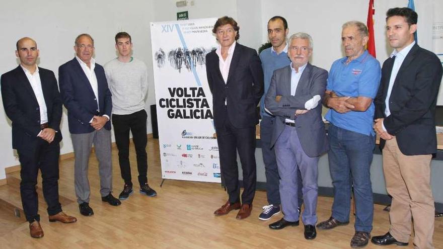 Acto de presentación de la Volta Ciclista a Galicia, ayer en Ourense. // Iñaki Osorio