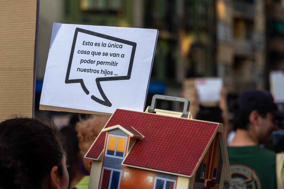 Un mensaje en una reciente manifestación por los precios de la vivienda en Alicante