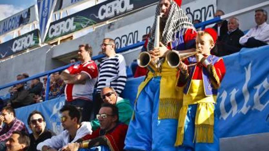 El Alcoyano se aferra a un milagro tras ganar al Cornellá