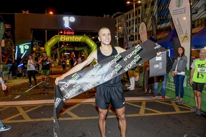 16-11-19 DEPOTES. CALLES DE LA CIUDAD. LAS PALMAS DE GRAN CANARIA. Salida y llegada de la carrera LPA Nigh Run. Fotos: Juan Castro.  | 16/11/2019 | Fotógrafo: Juan Carlos Castro