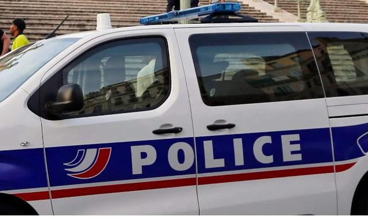 Una furgoneta de la policia francesa