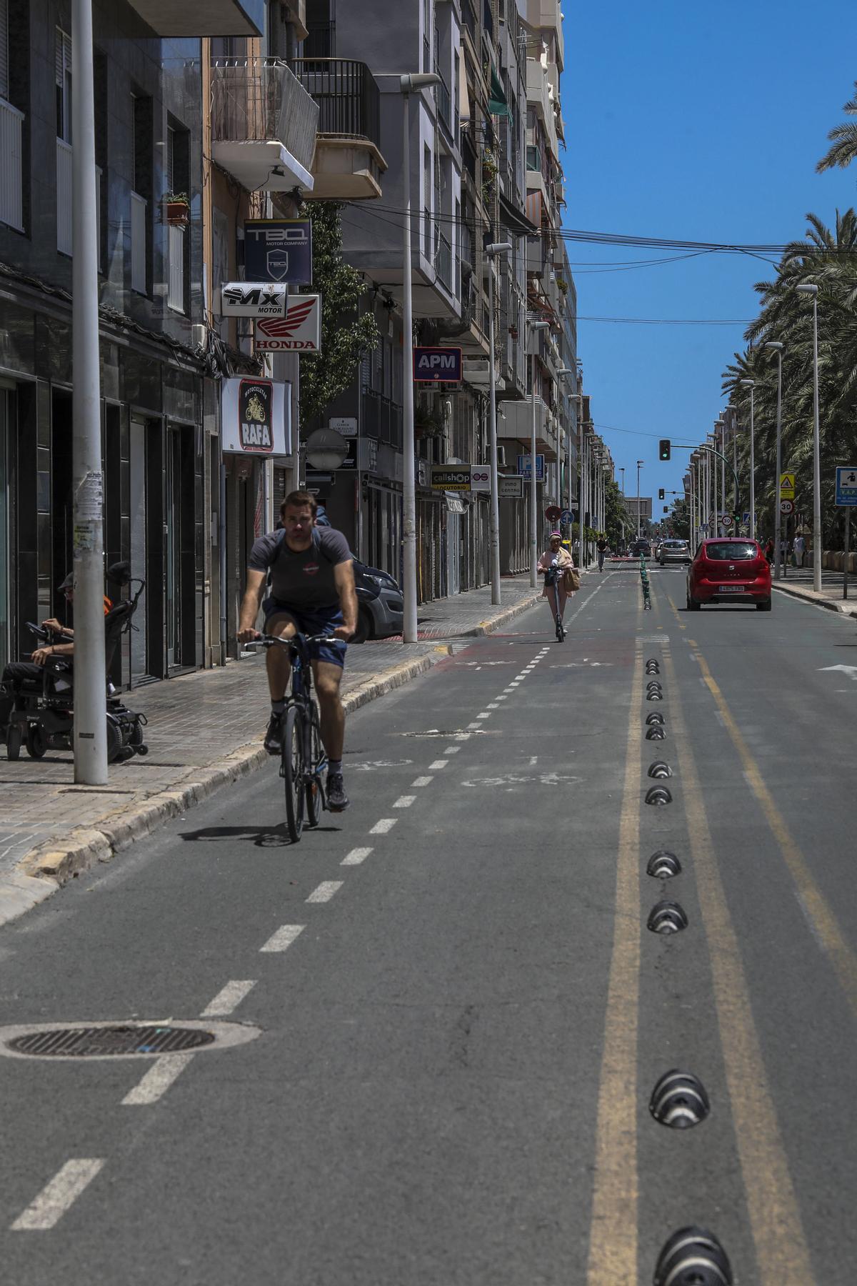 Carril bici de la Avenida Juan Carlos I de Elche