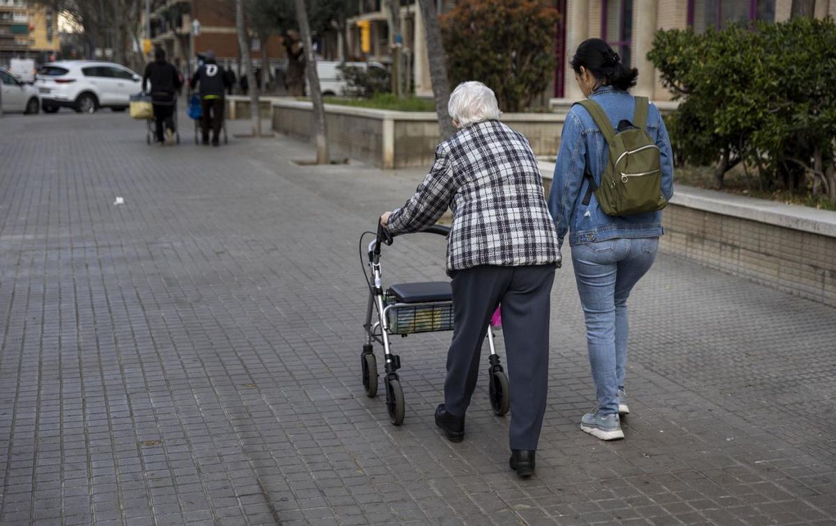 Pla del Govern per reduir un 30% l’espera de la dependència