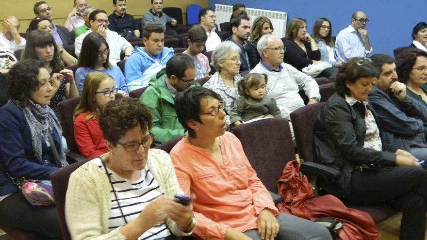 Vecinos de Villaralbo en uno de los actos organizados en el pueblo.