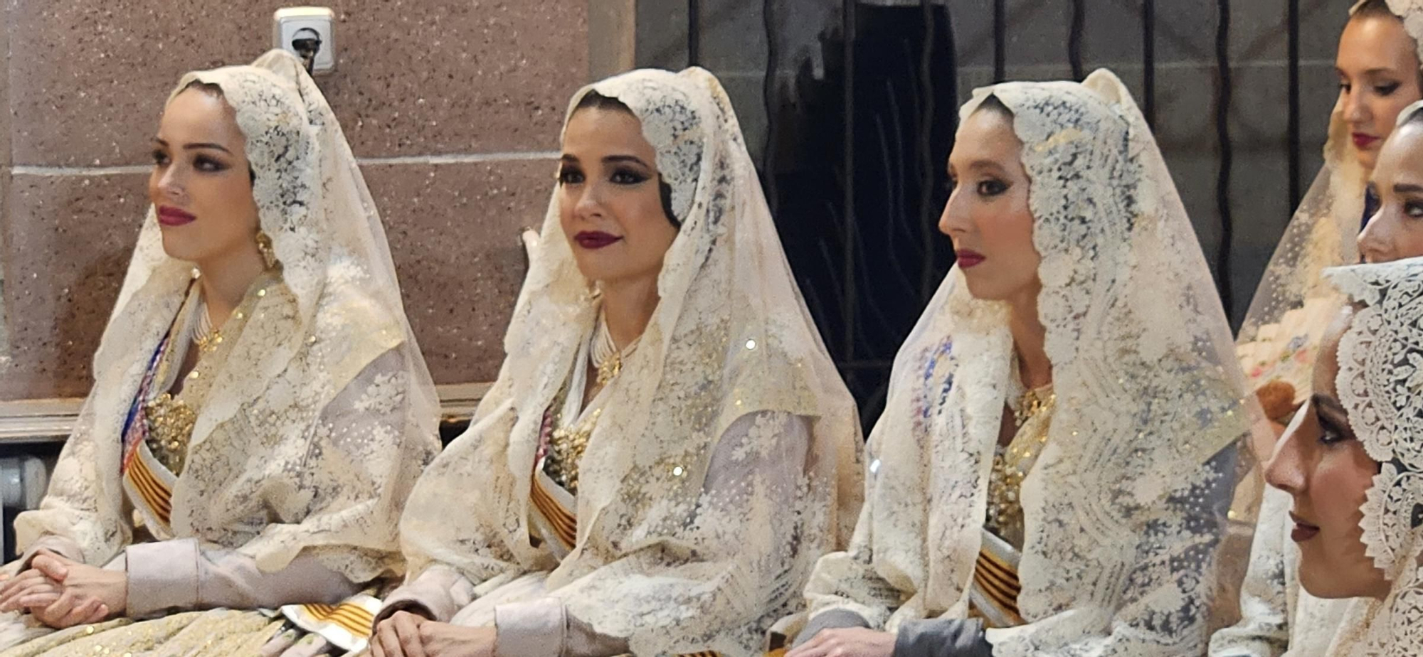 El Besamanos de falleras mayores y cortes 2024, en imágenes