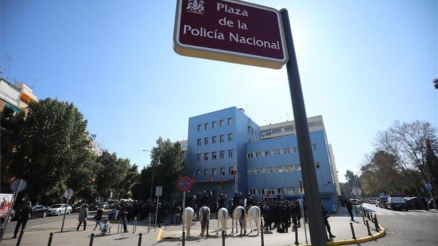 Placa AG Policia Nacional