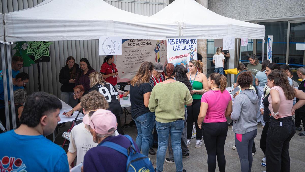 Jornada de puertas abiertas en el Centro Municipal de Acogida de Santa Cruz para personas si hogar.