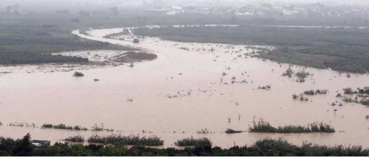 Un desbordamiento del río Albaida en la confluencia con el Xúquer a la altura de Alberic, en una imagen de archivo.