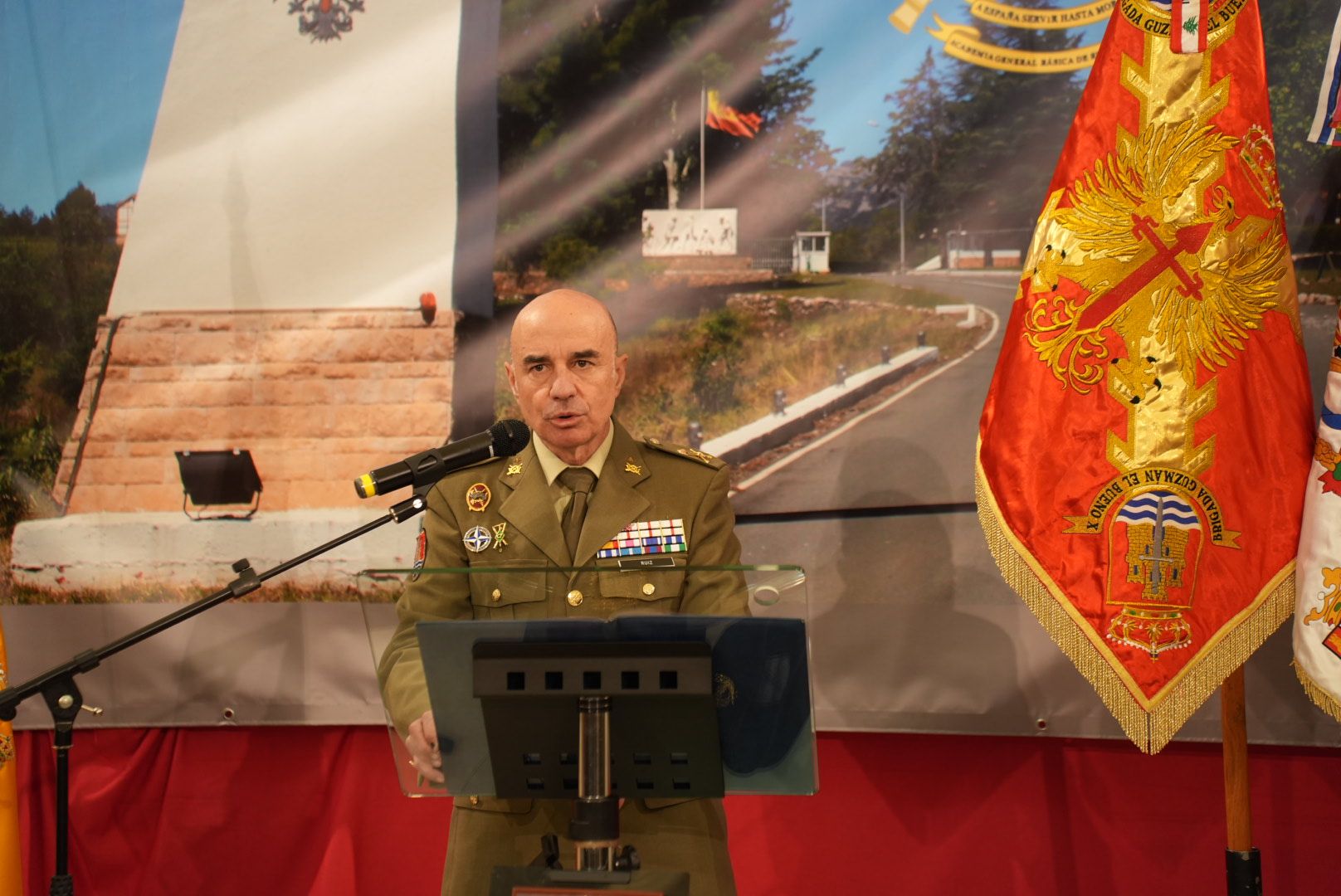 Exposición militar en San Felipe Neri