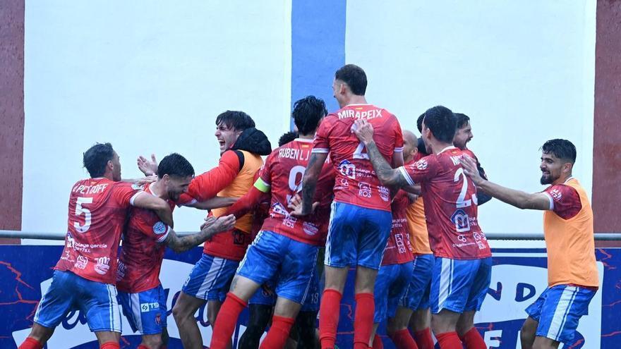 Babacar rescata a la Deportiva Minera en el último suspiro