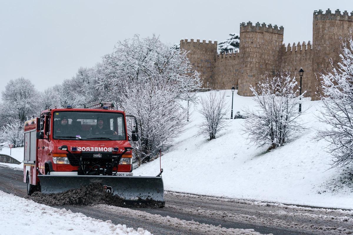 Un temporal de nieve y lluvia cubre España antes de que una borrasca azote el Mediterráneo